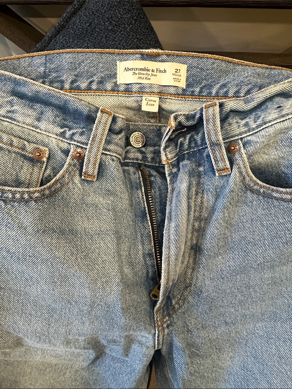 Abercrombie & Fitch Light Wash Relaxed Jeans